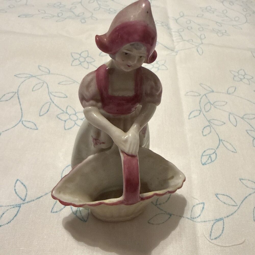 Vintage Dutch Girl w/Open Basket Figurine Blue Made in Occupied Japan